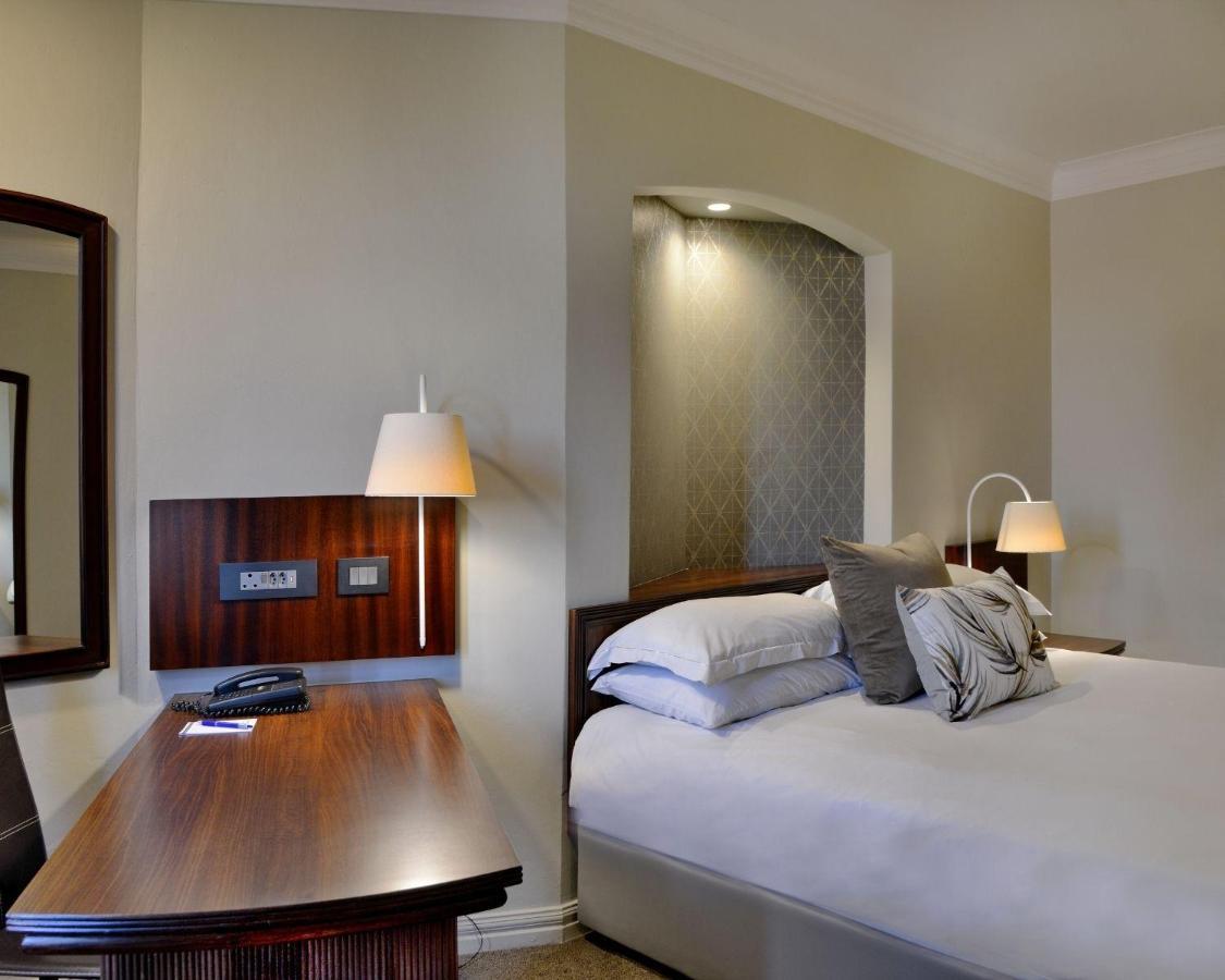 Anew Hotel Centurion Pretoria Extérieur photo